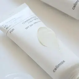 Легкий себорегулюючий сонцезахисний крем Celimax Oil Control Light Sunscreen SPF 50+ 40 мл - мініатюра 3