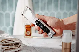 Акумуляторна машинка для стрижки волосся Adler AD 2839 з дисплеєм IPX6 2000 мАг 6 насадок Turbo режим - мініатюра 8