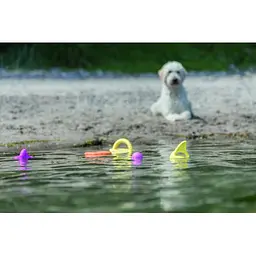 Іграшка для собак Trixie кільце плаваюче для водних розваг термопластична гума 17 см - мініатюра 3