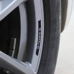 Емблема обода колеса Subaru 4 шт Алюміній наклейка на диски на скотчі Чорні - мініатюра 3