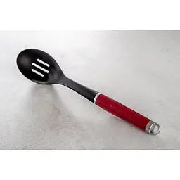 Ложка для сервіровки KitchenAid Coreline з прорізами червона (KAG004OHERE) - мініатюра 6