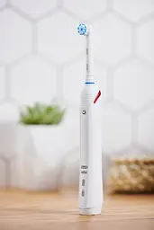 Електрична зубна щітка Oral-B Pro2 Sensi Ultrathin White - мініатюра 10