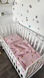 Змінний постільний комплект в дитяче ліжечко 120 x 60 см (наволочка + простирадло + підковдра) BST ведмедики на рожевому