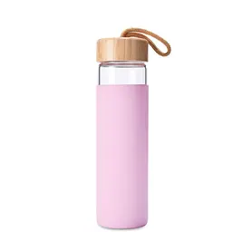 Пляшка скляна OldBro бамбукова кришка із захисним силіконовим чохлом Pink 590 мл
