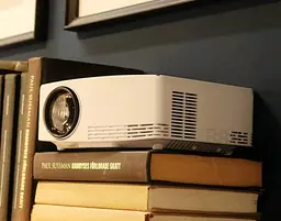 Мультимедійний світлодіодний проектор XPro WiFi XPC80UP Android та Штатив 2 м White - мініатюра 2
