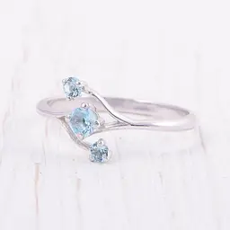 Каблучка з білого золота з топазами 22 K-0293