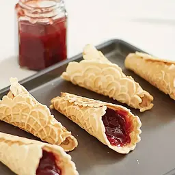 Дерев'яна форма-конус для згортання вафель та трубочок 24 см, Kitchen Master 87909 - мініатюра 6
