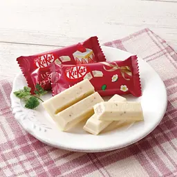 Шоколадні міні-батончики Nestle KitKat Mini Strawberry Shortcake Flavor 10 шт х 11.6 г - мініатюра 6