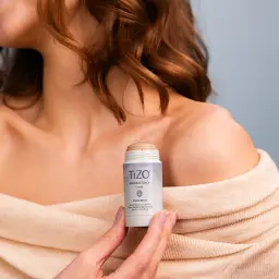Сонцезахисний стік мінеральний з відтінком TiZO Mineral Stick Tinted SPF 45, 30 г - мініатюра 4