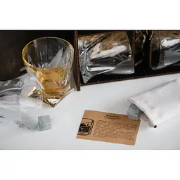 Подарунковий набір Whiskey Stones камені для віскі в дерев'яному пеналі №4 + 4 склянки Bohemia Quadro + щипці + мішечок - мініатюра 6