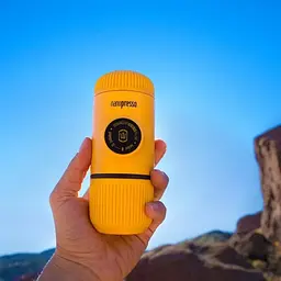 Портативна еспресо-кавоварка Wacaco Nanopresso жовта - мініатюра 3