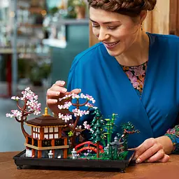 Конструктор LEGO Icons Тихий сад 1363 деталей (10315) - мініатюра 6