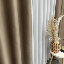 Матові атласні блекаут штори бежевого кольору 2шт. 150х270 з білим шифоновим тюлем 500х270, на лювер ALBO pbe0052590 - мініатюра 9