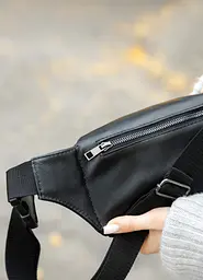 Жіноча шкіряна сумка бананка Sambag Tirso BTT чорнa 31 × 12 × 5 см (81339001) - мініатюра 8