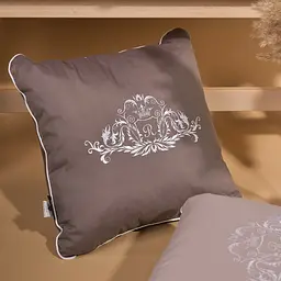 Подушка декоративна IDEIA 45х45 - Royal з вишивкою шоколад - мініатюра 3