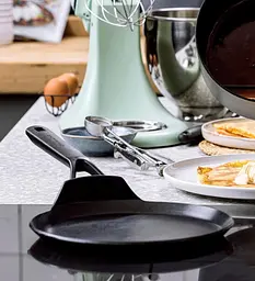 Сковорода для блинов KitchenAid CFA 24 см черная СС005680-001 - миниатюра 6