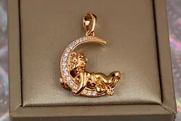 Кулон Xuping Jewelry ангел на місяці 2.2 см золотистий