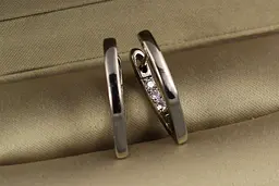 Сережки Xuping Jewelry стрілки з камінням ззаду 2 см сріблясті
