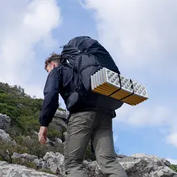 Килимок складний IXPE Naturehike CNK2550WS030, алюмінієва плівка, 18 мм, медово-золотий - мініатюра 9