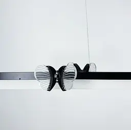 Світлодіодна видовжена люстра із метеликами в чорному корпусі Line.F C 18-1000 BK - мініатюра 4