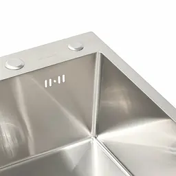 Кухонна мийка Platinum Handmade 400x500x220 (товщина 3,0/1,5 мм корзина та дозатор в комплекті), Нержавіюча сталь - мініатюра 3