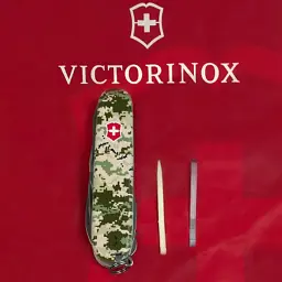 Ніж Victorinox Huntsman Army 91 мм Піксель + Лого (1.3713.3_W3941p) - мініатюра 6