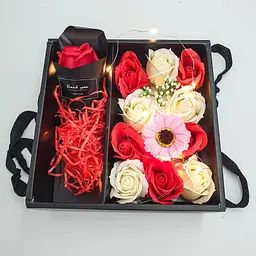Подарочный набор Розы из мыла Forever с Led подсветкой в коробке 20х20х8 см - миниатюра 7