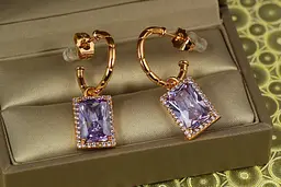 Сережки підвіски Xuping Jewelry прямокутники з фіолетовими каменями 3,5 см золотисті - мініатюра 2