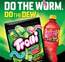 Желейні цукерки Trolli Mountain Dew Sour Brite Crawlers 120г - мініатюра 3