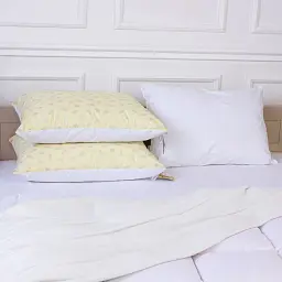 Подушка пухова MirSon Karmen №1800 Bio-Beige м'яка пух 90% 60х60 см біло-бежева (2200003011760) - мініатюра 9