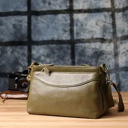 Стильна шкіряна сумка із щільним дном для жінок Vintage 22984 оливкова - мініатюра 9