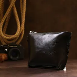 Зручна шкіряна косметичка Shvigel 16409 чорна - мініатюра 8