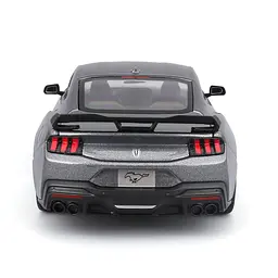 Машинка іграшкова Maisto 2024 Ford Mustang Darkhorse, масштаб 1:24 (32925 met.grey) - мініатюра 4