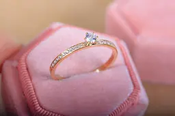 Каблучка з червоного золота 22 K-0008