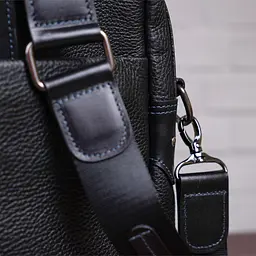 Чоловіча шкіряна сумка для ноутбука SHVIGEL 37х31х8 см sum0012569 - мініатюра 10