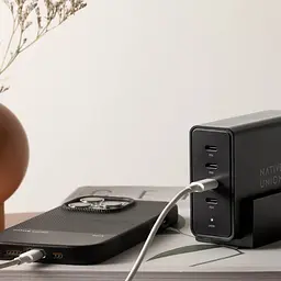 Мережевий зарядний пристрій Native Union Fast GaN Charger PD 140 Вт Desktop USB-C 4-Port Black (FAST-PD140-BLK-EU) - мініатюра 8