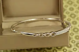 Браслет бенгл Xuping Jewelry Срібні орбіти від 17 см до 19 см сріблястий - мініатюра 2