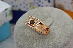 Печатка Xuping Jewelry чорний фіаніт в тарілку з боків тиснена змійка 20,21,22,23 р золотиста 20 - мініатюра 3