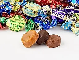 Іриски Walker's Assorted Toffees & Chocolate Eclairs 150g - мініатюра 4