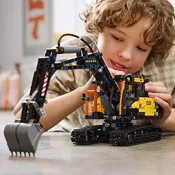 Конструктор LEGO Technic Вантажівка Volvo FMX і Електричний екскаватор EC230, 2274 деталей (42175) - мініатюра 9