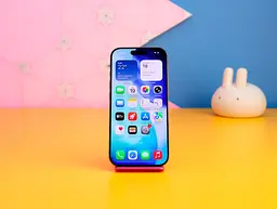 Смартфон Apple iPhone 16 Pro 128GB Desert Titanium (MYNF3) Б/У [174941] - мініатюра 2