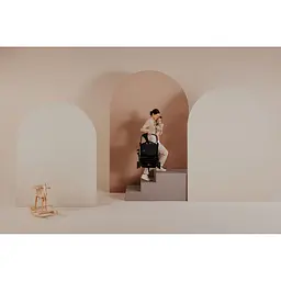 Прогулянкова коляска Lionelo Julie One Golden Moments чорна (LO-JULIE ONE GOLDEN MOMENTS) - мініатюра 13