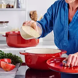 Каструля KitchenAid Cast Iron чавунна з кришкою 26 см 5.2 л червона (CC006060-001) - мініатюра 9