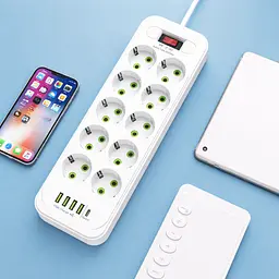 Подовжувач-перенесення D10 10х220 В + 4×USB + 1×Type-C 2500 W 5 метрів