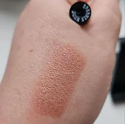 Пробний зразок мерехтлива губна помада Avon "Ультра", 77 Sparkle Nude/Іскристий нюд, 0,6г - мініатюра 3