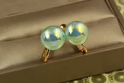 Сережки кліпси Xuping Jewelry кульки зелений перламутр 1,6 см золотисті