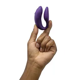 Смарт-вібратор для пар We-Vibe Chorus Purple, сенсорне керування вібраціями стисненням пульта - мініатюра 13