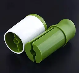 Млинок для зелені Herb Grinder 8296 6×7.3×17 см, ручний подрібнювач з нержавіючими лезами - мініатюра 7