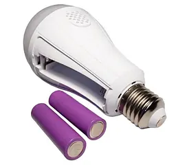Світлодіодна LED-лампа акумуляторна (знімні 2 × 18650), автономна аварійна, 3 режими яскравості, 15 W, лампочка, цоколь E27 UKC 8442–1, комплект 3 шт