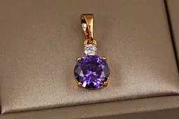 Кулон Xuping Jewelry Капітошка з фіолетовим каменем 7 мм золотистий